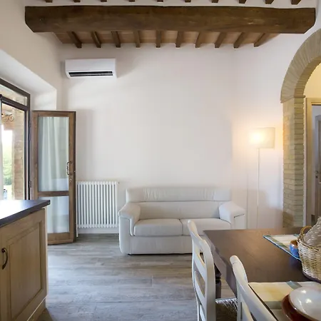 Ξενοδοχείο με διαμερίσματα Casale San Galgano 4*